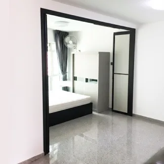 Off White Slide and Swing 3.0: AD85 Slide and Swing Door Design O with Animal Character Picture (AL42)