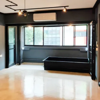 Off White Slide and Swing 3.0: AD85 Slide and Swing Door Design O with Animal Character Picture (AL42)